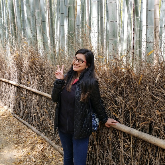 Meet your Posher, Gina - Picture 1 of 4